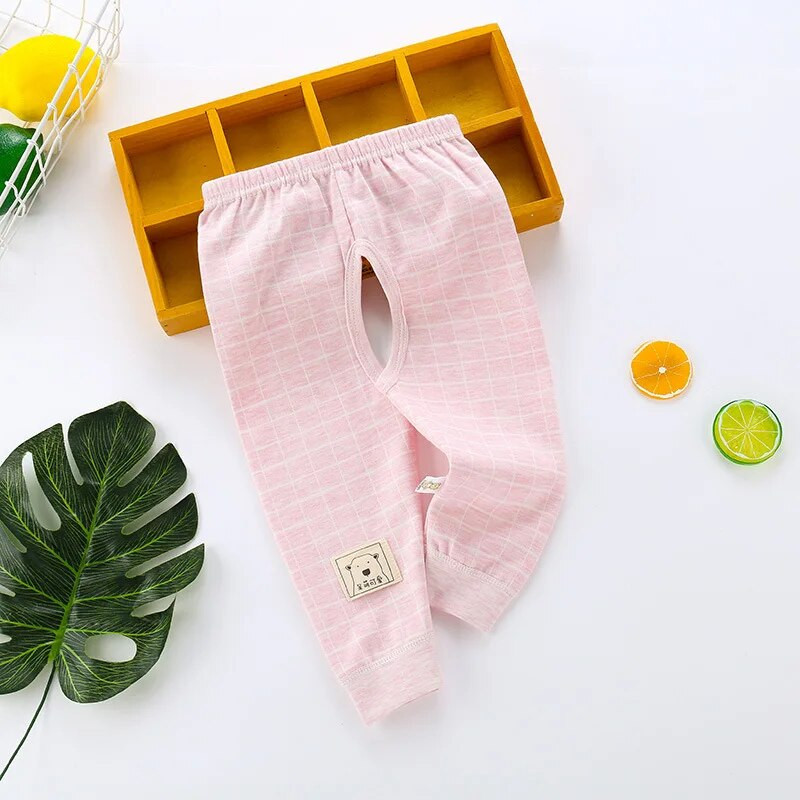 Újszülött nadrág nyitott lábszárral Pamut tavaszi őszi nadrág fiúknak leggingsek aranyos lányoknak pizsamák kisgyermek ruhák 0-24M
