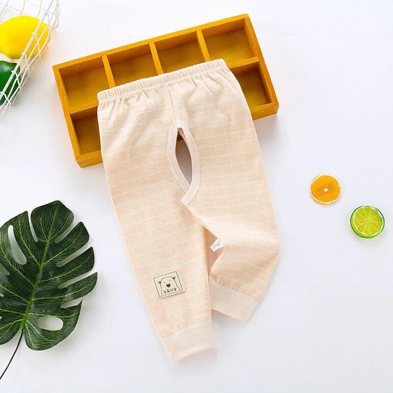 Újszülött nadrág nyitott lábszárral Pamut tavaszi őszi nadrág fiúknak leggingsek aranyos lányoknak pizsamák kisgyermek ruhák 0-24M