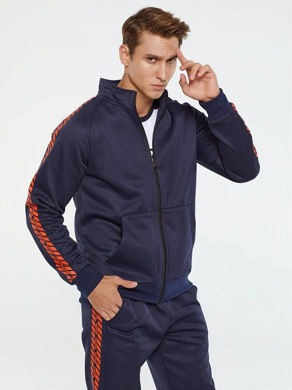 Férfi tréningruhák kültéri pulóver Férfi szett 2021 edzőtermek sportkabát+nadrág alkalmi férfi tréningruha márka kétrészes szett ruházat