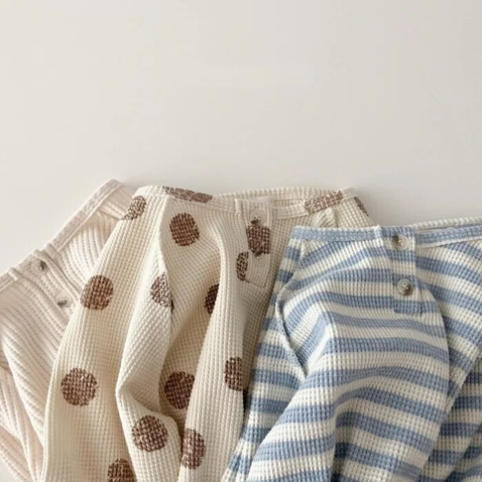 2023-as új őszi pamut baba hosszú ujjú pólók, gyerekek gofri pólók pöttyös fiúk alsó kisgyermek lány felsők gyerekruhák 0-5 éves korig