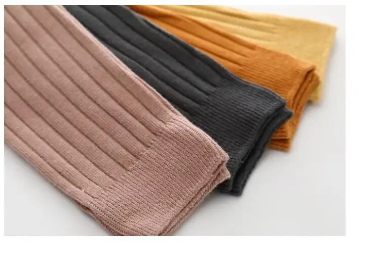 2023-as nagy népszerűségnek örvendő baba lányoknak nyújtható leggings nadrágok tavaszi és őszi tipegő gyerek kötő nadrág rózsaszín színű csecsemő harisnyanadrág