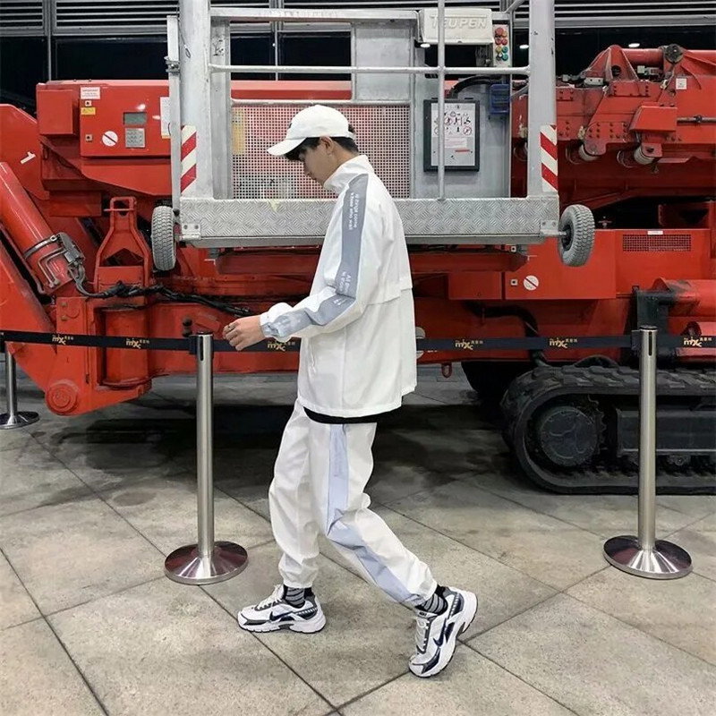 Divdaļīgs sporta kostīms, svītrains atstarojoša jaka un biksēm vīriešiem pavasara vējjaka, skriešanas sporta tērps, tērps Run 2023