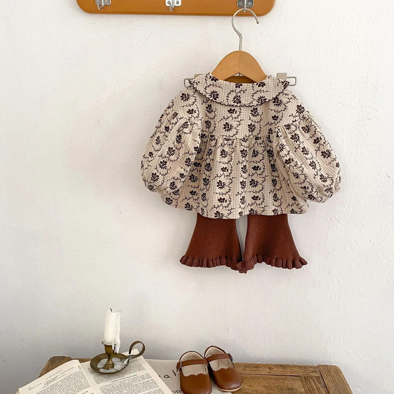 Άνετο γοητευτικό: Floral print γιακά Peter Pan Μακρυμάνικο πουκάμισο + παντελόνι με καμπάνα σετ για παιδικά κοριτσάκια το φθινόπωρο 2023