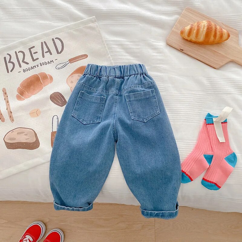 Gyermek lány farmer nadrág 1-7 éves kisgyermek gyerekeknek rugalmas derék, szív dizájn Teljes hosszúságú divatos farmer ruhák őszi ruhák