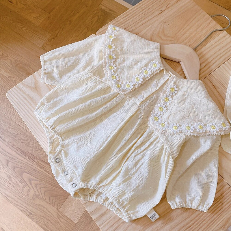 Bear Leader Baby Triangle Creeper 2023 Φθινόπωρο Νέα γλυκά μαργαρίτα απλικέ ζακάρ μακρυμάνικο κορμάκι Βρεφικά ρούχα