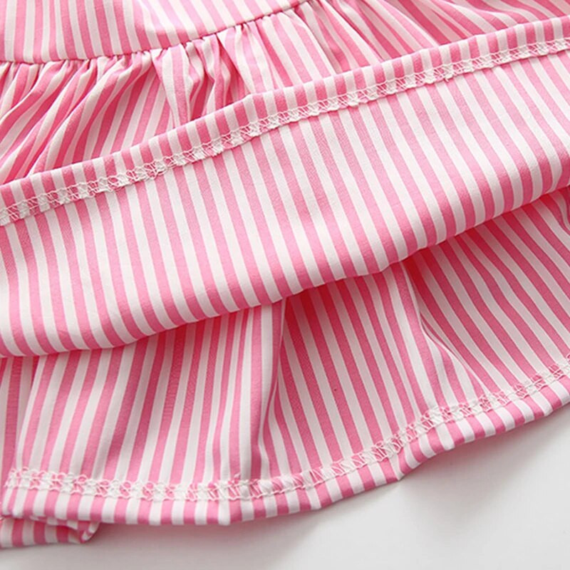 Bear Leader Baby Girls csíkos ruhakészletek 2023-as új, nyári újszülött fiúknak csípős ruha és bugyi felszerelés kisgyermek aranyos ruhák