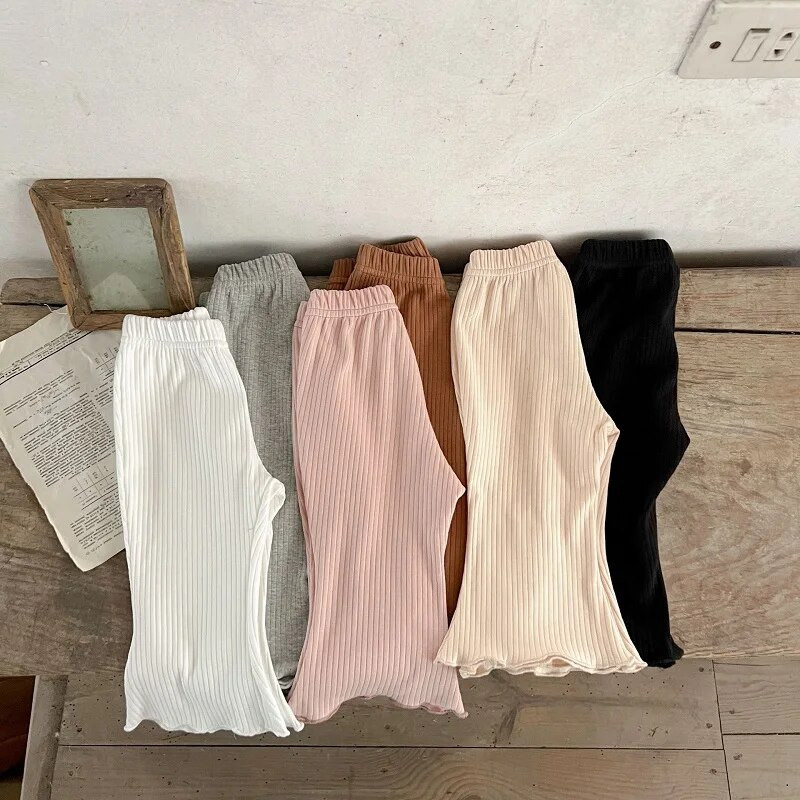 Maziem bērniem, mazuļiem, meitenēm, uzplaiksnītām biksēm vienkrāsains, elastīgs viduklis, zvana apakšdaļa Koreja bērniem, meitenēm, rievotas kokvilnas bikses, apģērbi 0-5 g.