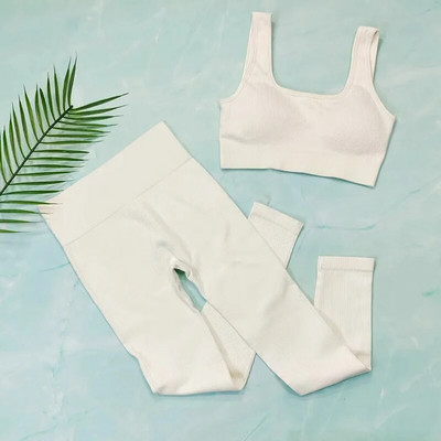 Naiste spordiülikonna joogakomplektid Õmblusteta soonikuga spordisäärikud fitness-treeninguks Riided naistele jõusaalikomplekt Kaheosalised riided