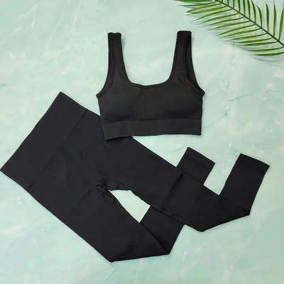 Naiste spordiülikonna joogakomplektid Õmblusteta soonikuga spordisäärikud fitness-treeninguks Riided naistele jõusaalikomplekt Kaheosalised riided