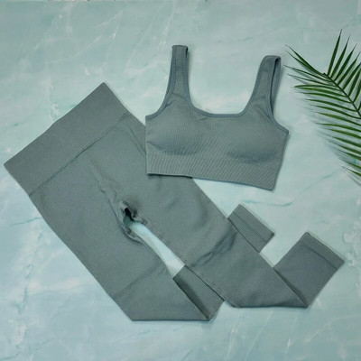 Naiste spordiülikonna joogakomplektid Õmblusteta soonikuga spordisäärikud fitness-treeninguks Riided naistele jõusaalikomplekt Kaheosalised riided