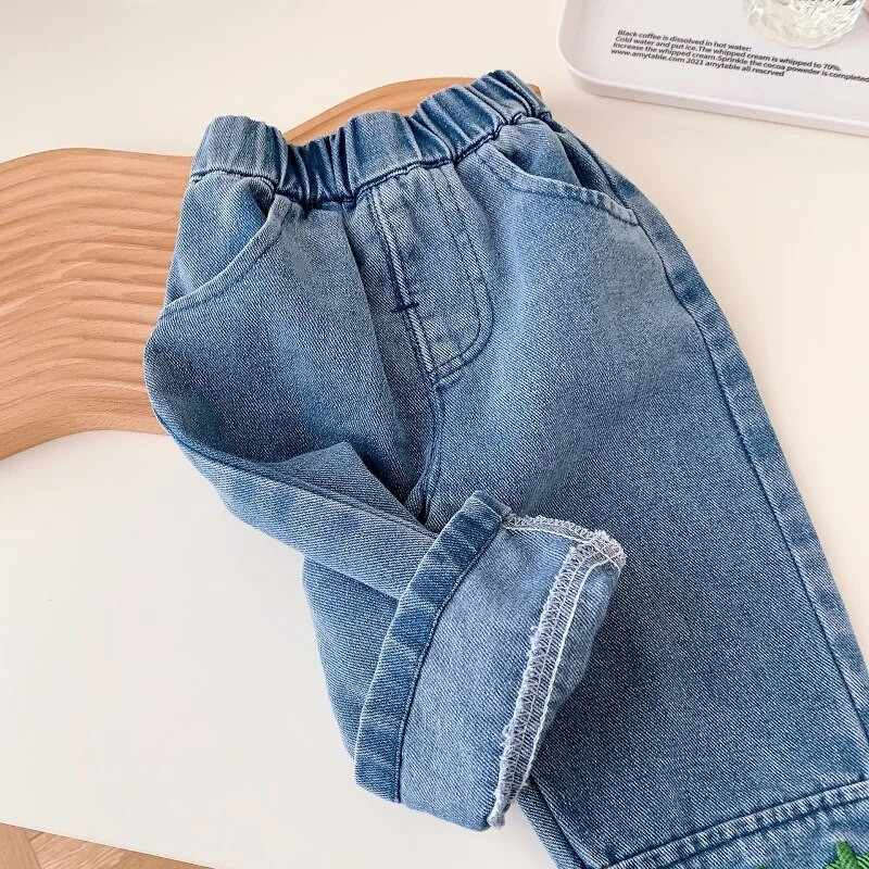 2023-as divat Gyermek lány farmernadrág 0-6 éves kisgyermek gyerekeknek rugalmas derékhímzés széles szárú farmer nadrág, tavaszi ruhákhoz