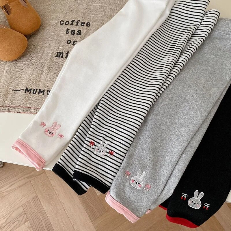 Jauki bērni, meitenītes stulpiņi 0–6 gadus veci bērni, elastīgs viduklis, multene, lācis, izšūtas zeķubikses, ikdienišķas, svītrainas biksīšu rudens drēbes