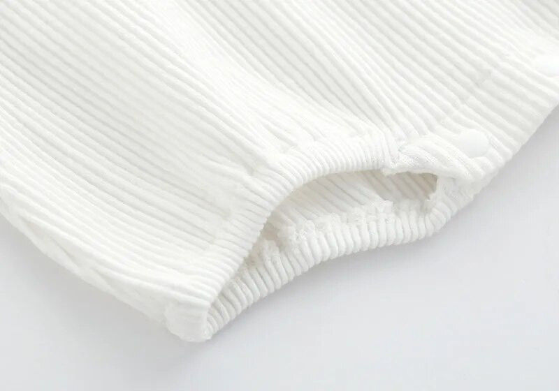 Kokvilnas garās piedurknes jaundzimušo meiteņu bodiji Mežģīnes Bebe meiteņu kombinezoni, apģērbi, topi ar priekšautiņiem