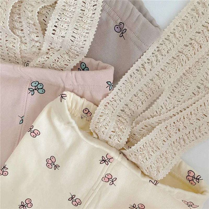 2022 Dječje hlače s tregerima od čipke Pamučne elastične tajice Set šešira za dojenčad Dječaci Djevojčice Borovnica Uski kombinezoni Dječja odjeća za spavanje