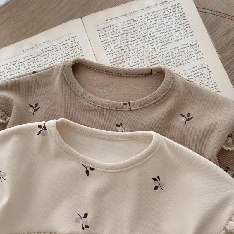 Σετ βρεφικών ρούχων για κοριτσάκια Φθινοπωρινό κορεατικό βρεφικό κοστούμι σπιτιού Cherry Flower Flying Sleeve Tops+Pants 2Pcs Toddler βαμβακερό casual κοστούμι