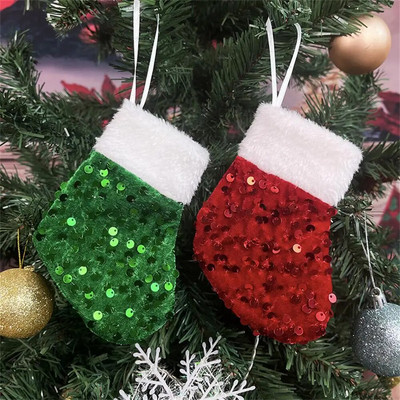 Jõulukaunistusega helmed Väikesed sokid Jõulubanni kinkekott Kaunistusega ripats Mini jõulupuu ripats rippuv kinkekott