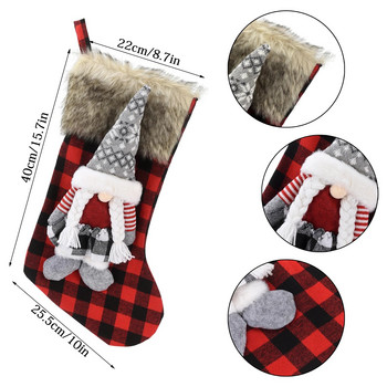 Μεγάλες χριστουγεννιάτικες κάλτσες δώρου Χριστουγεννιάτικες στολές για τσάντες σπιτιού PP Βαμβακερό μη υφαντό ύφασμα Γυναικεία Κόκκινη Μαύρη καρό Πρωτοχρονιάτικη θήκη για καραμέλα