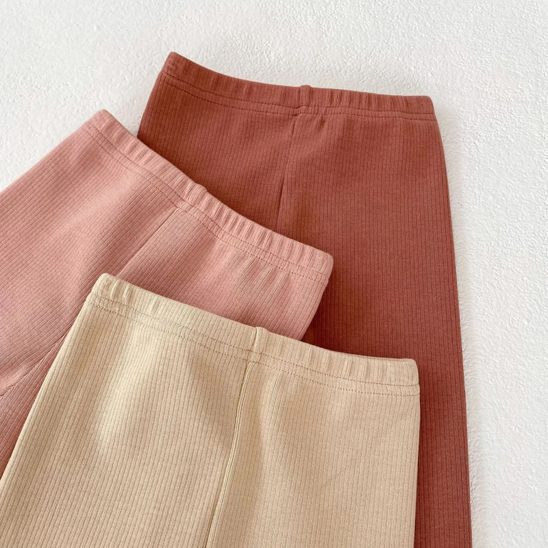 Μωρό μονόχρωμο κολάν 2023 Φθινόπωρο Βρεφικά αγόρια Κοριτσίστικα κολάν με ραβδώσεις στενό παντελόνι 0-3 ετών Βρεφικό νήπιο Παιδικό καθημερινό παντελόνι