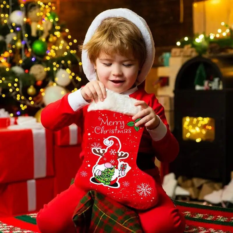 Ziemassvētku zeķes Dāvanu maisiņš Konfektes Ziemassvētku vecīša dāvanu zeķes Kamīns Pakarināmas Zeķes Ziemassvētku vecītis zviedru rūķītis Ziemassvētku zeķes bērniem