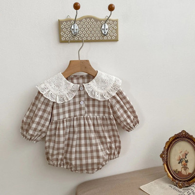 Βρεφικό κορμάκι 2023 άνοιξη Βρεφικά ρούχα για κορίτσια Μακρυμάνικα καρό ολόσωμη φόρμα δαντέλα Peter Pan γιακάς για νήπιο One Pieces Νεογέννητα ρούχα