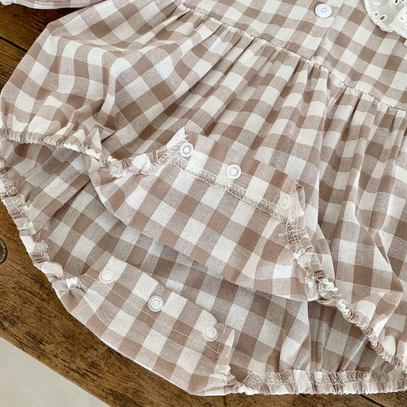 Βρεφικό κορμάκι 2023 άνοιξη Βρεφικά ρούχα για κορίτσια Μακρυμάνικα καρό ολόσωμη φόρμα δαντέλα Peter Pan γιακάς για νήπιο One Pieces Νεογέννητα ρούχα