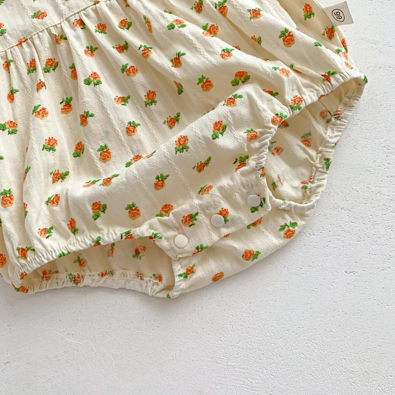 Mazuļu vasaras drēbes jaundzimušo bērnu bodijs meitenēm ar īsām piedurknēm ziedu viengabala mežģīnes Pētera Pena apkakles zīdaiņu toddler meiteņu kombinezons