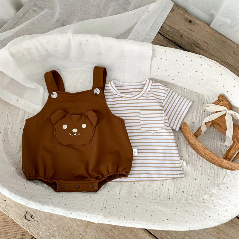 Puuvillased beebiriiete komplektid 2023. aasta suvised beebipoiste karu Body ja triibulised särgid tüdrukute ülikond Unisex väikelaste väikelaste rõivad