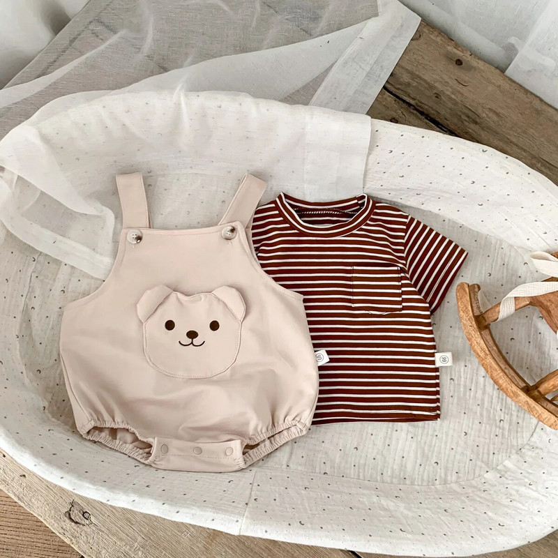 Puuvillased beebiriiete komplektid 2023. aasta suvised beebipoiste karu Body ja triibulised särgid tüdrukute ülikond Unisex väikelaste väikelaste rõivad