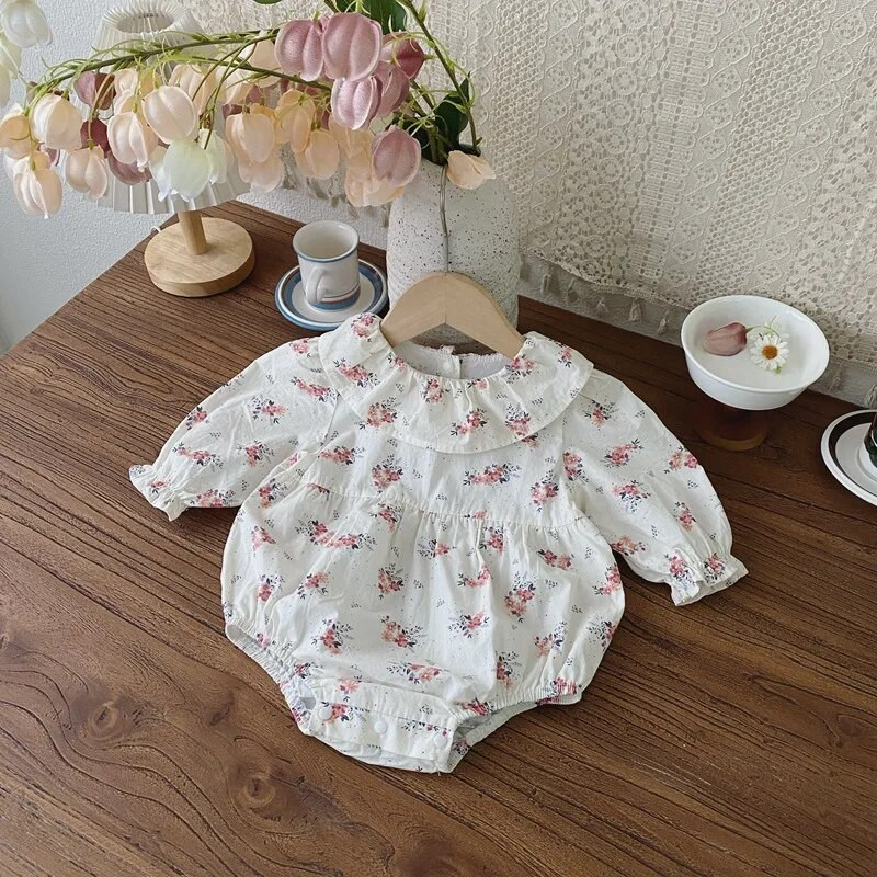 Ins új őszi csecsemő lány baba virágmintás lótusz gallérú Body öltöny újszülött pamut tömör hálós nadrágtartó ruha + Onesie 2db