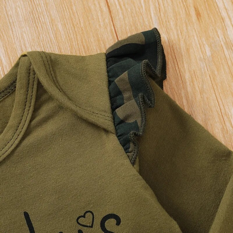 Komplet odjeće za djevojčice i dječake Kamuflažni bodi kratkih rukava s printom slova+hlače Odjeća za malu djecu Ljeto