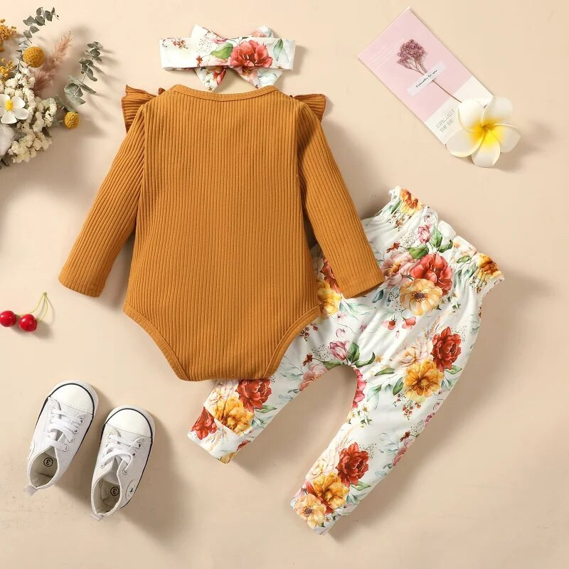 Jauns zīdaiņu apģērbu komplekts, volāns, garām piedurknēm, puķes ar ziedu apdruku tauriņi, bikses, tērpi zīdaiņu modei, pavasara rudens, tērpi