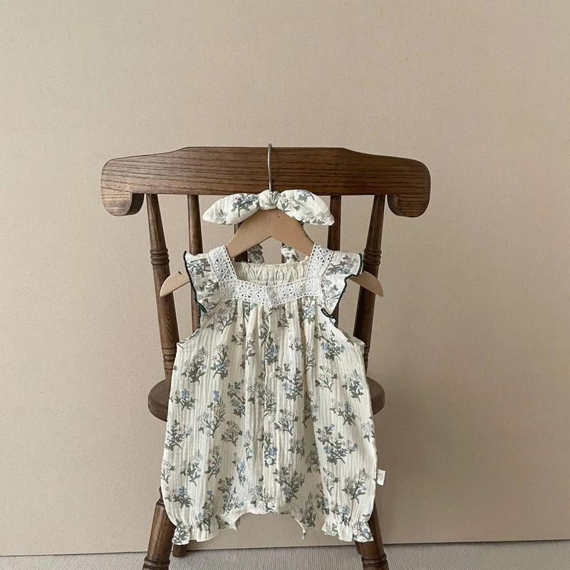 Ljetne štrample za djevojčice 2023. Čipkasti kombinezon s četvrtastim ovratnikom i cvjetnim motivima Pamučni kombinezon s letećim rukavima za dojenčad + traka za glavu Odjeća za djevojčice