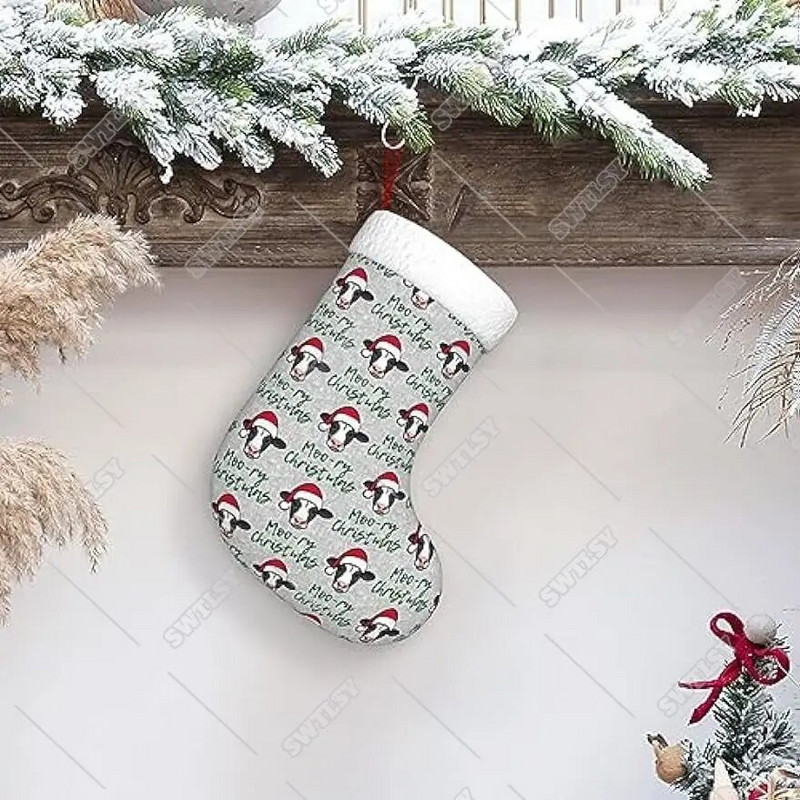 Božićne božićne krave Holstein krave na sivim božićnim čarapama, 17" ukrasi za božićne čarape, božićni kamin koji visi