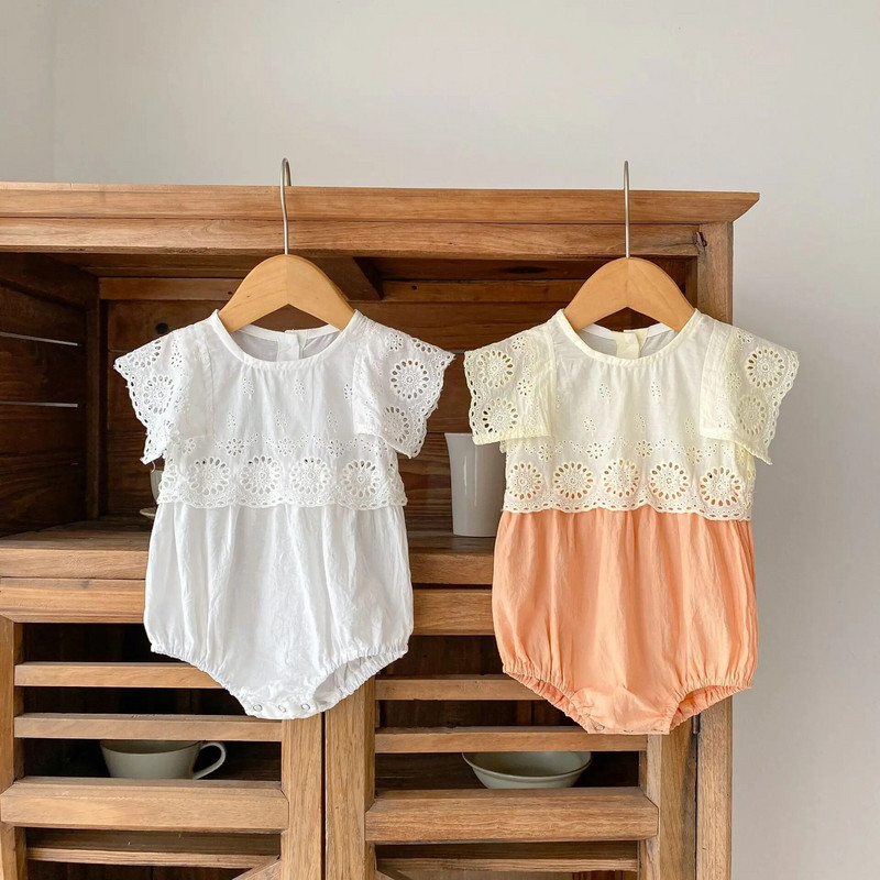 5107B Koreai Baba Body 2023 Nyáron Új nagy légy ujjú áttört csipke lány egyrészes ruhák hegymászó ruhák