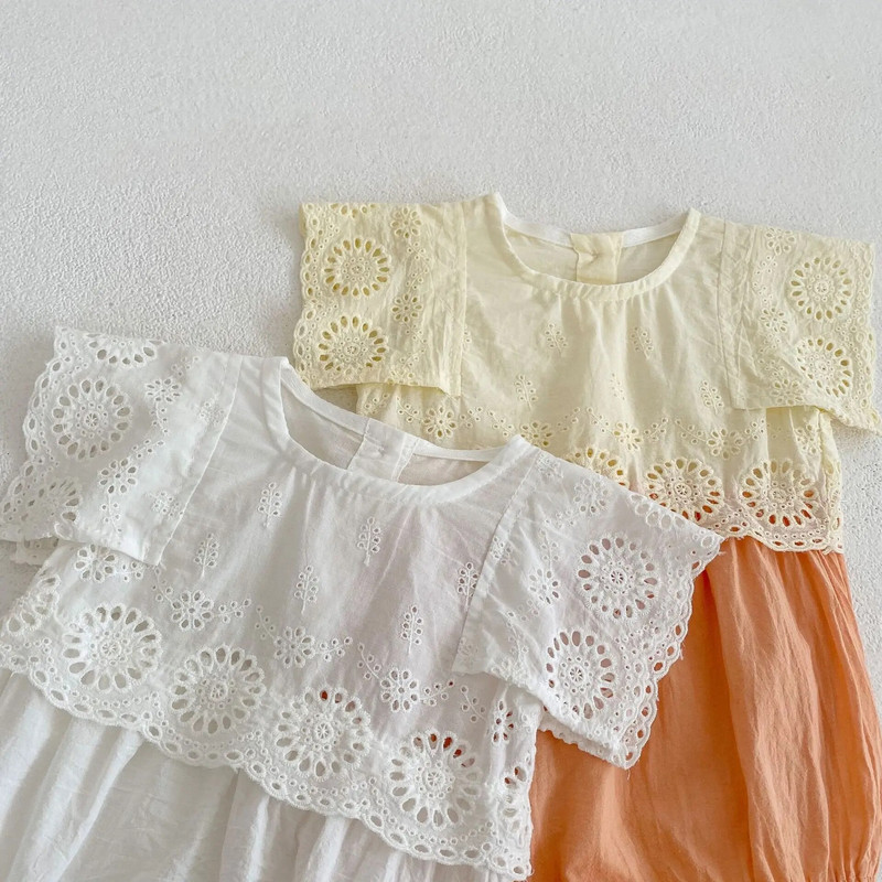 5107B Koreai Baba Body 2023 Nyáron Új nagy légy ujjú áttört csipke lány egyrészes ruhák hegymászó ruhák