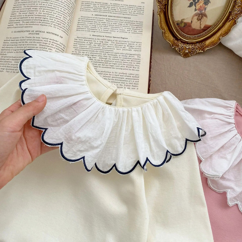 Pavasara jauns, jaundzimušo meiteņu bodijs ar volānu apkaklīti Jaundzimušo kokvilnas apģērbi meitenēm, masīvi garām piedurknēm kombinezoni, mazi viengabala rombiņi