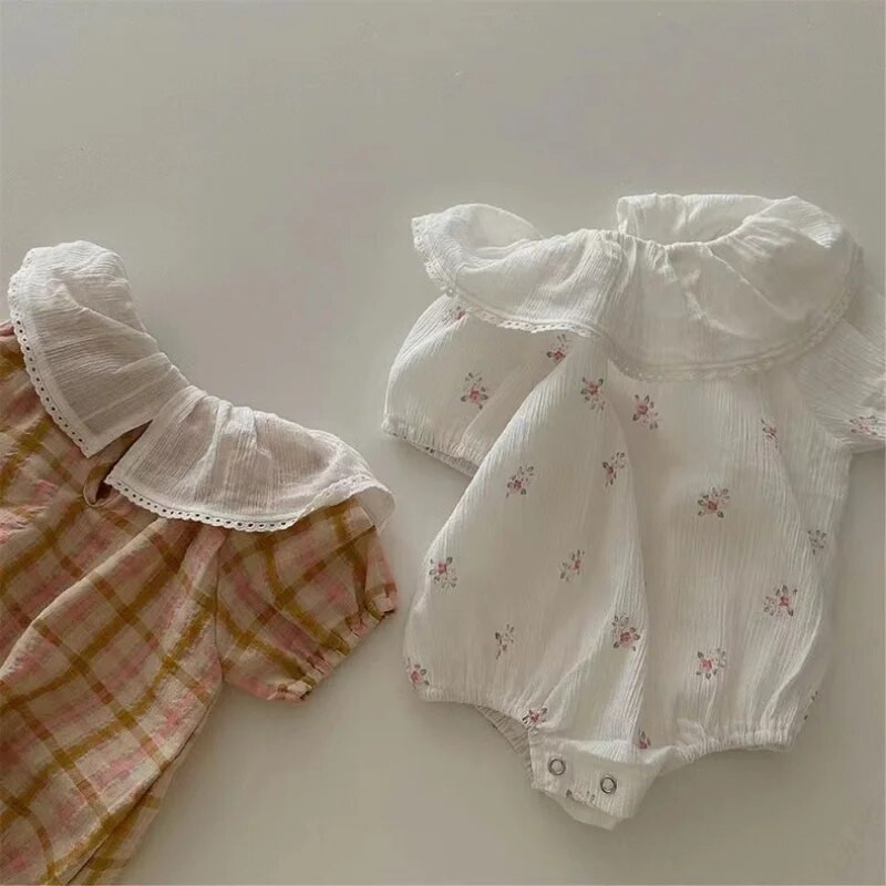 5965B Tüdrukute riided 2023 Suvi Uus armas lahe tšekk Lootoselehe krae ronimisriided Armsad tüdrukute ühes tükis riided