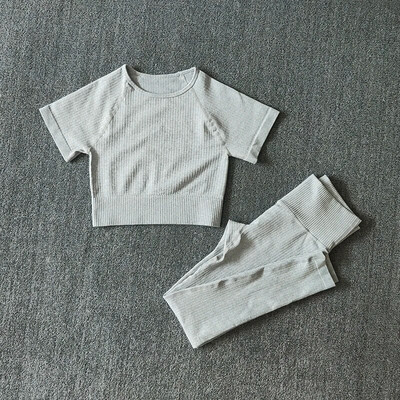 Bezšuvju jogas kostīmi sievietēm Crop Top krekli ar īsām piedurknēm Sporta bikses Sporta zāle Legingi Sporta apģērbs Treniņam Aktīvs komplekts Fitnesa Apģērbi