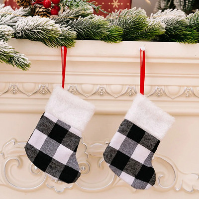 Mini božićne čarape od 2/6 komada za božićno drvce, blagdanske božićne mini rukavice, viseći ukras za božićno drvce, Nova godina 2024.