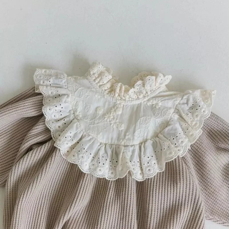 2023 m. rudens kūdikių nėrinių šliaužtinukai Princesės vėžlys vafliai Puikūs naujagimių mergaičių kombinezonai ilgomis rankovėmis, vintažiniai viengabalėliai