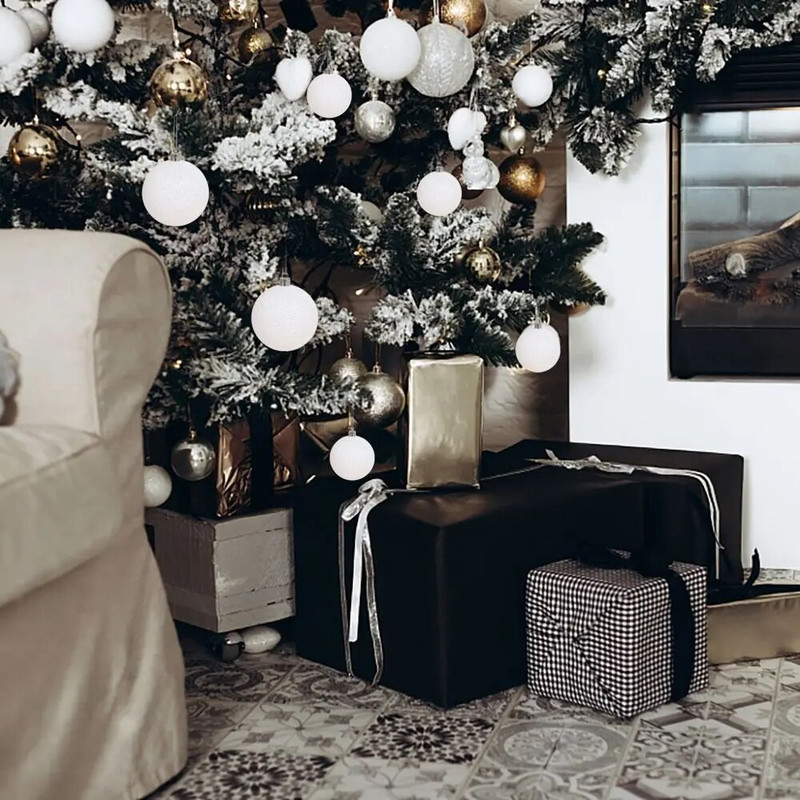 6gab 6-8cm Ziemassvētku bumbiņas plastmasas baltas Ziemassvētku eglītes iekaramās bumbiņas Jaungada Ziemassvētku piekarināmās dekorācijas mirdzošas Ziemassvētku bumbas