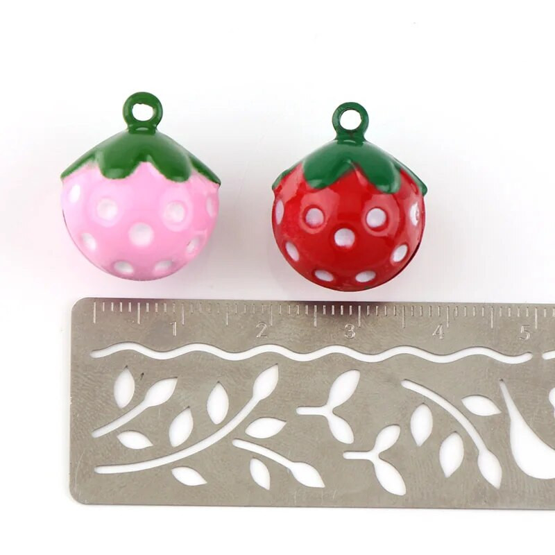 Mīlīgs mini skolas zvans, zemeņu forma, 21 mm, 2 gab. vara zvani