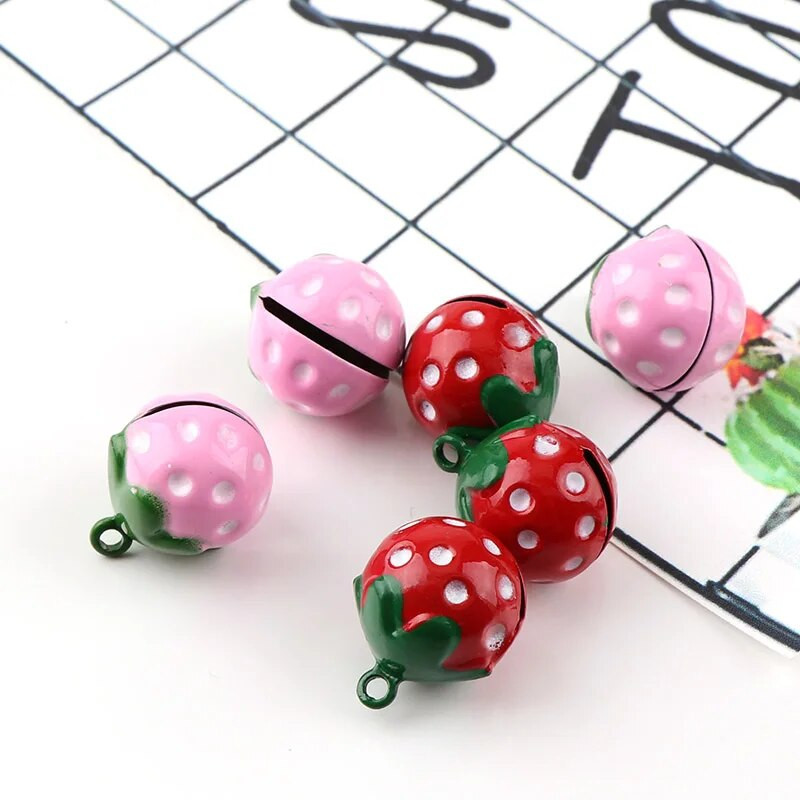 Mīlīgs mini skolas zvans, zemeņu forma, 21 mm, 2 gab. vara zvani