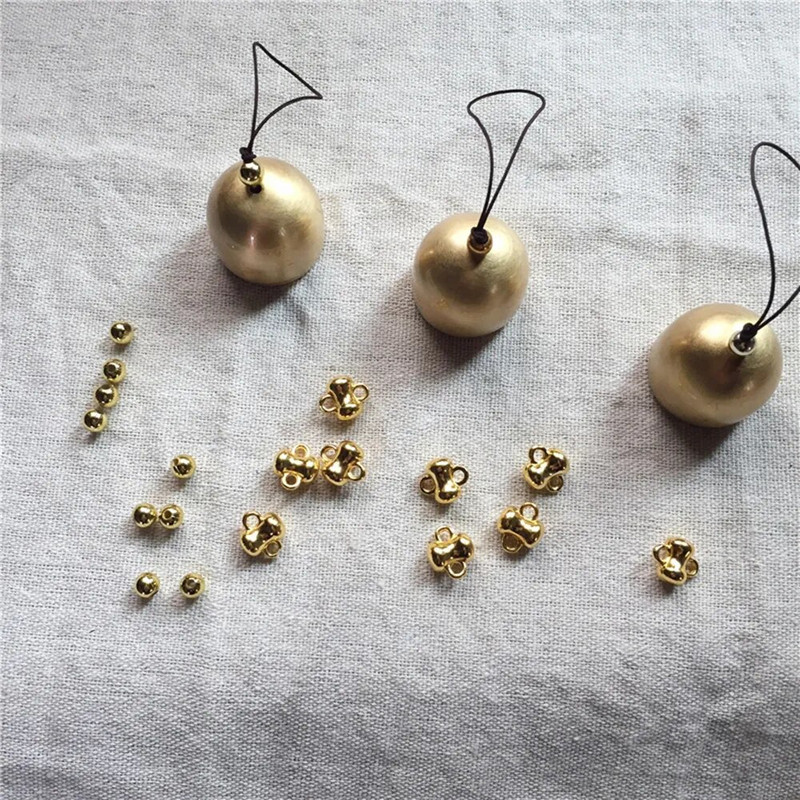 5gab Ziemassvētku metāla maza zvana koka kulonu rotājums Ziemassvētku ballītes vēja zvani DIY Materiāls Amatniecība Aksesuāri Džingle Ornaments