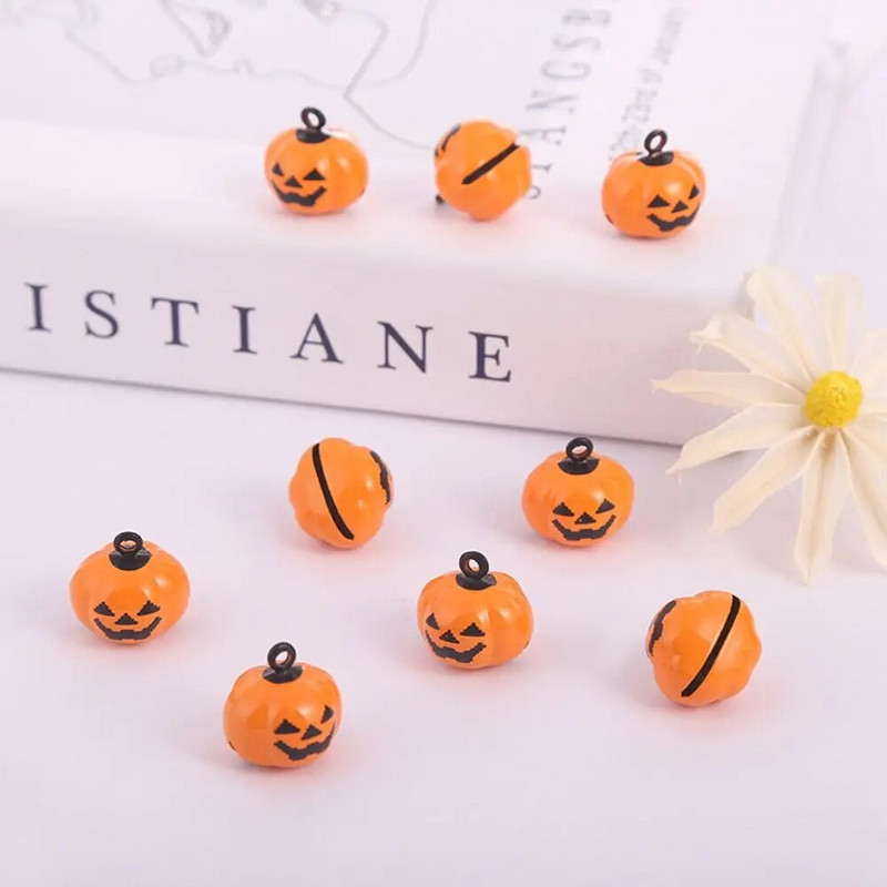 10 komada šarenog mini smiješnog metalnog zvona u više oblika, slatkog snjegovića, zvončića od bundeve, dječjih privjesaka, poklona za Božić, Noć vještica