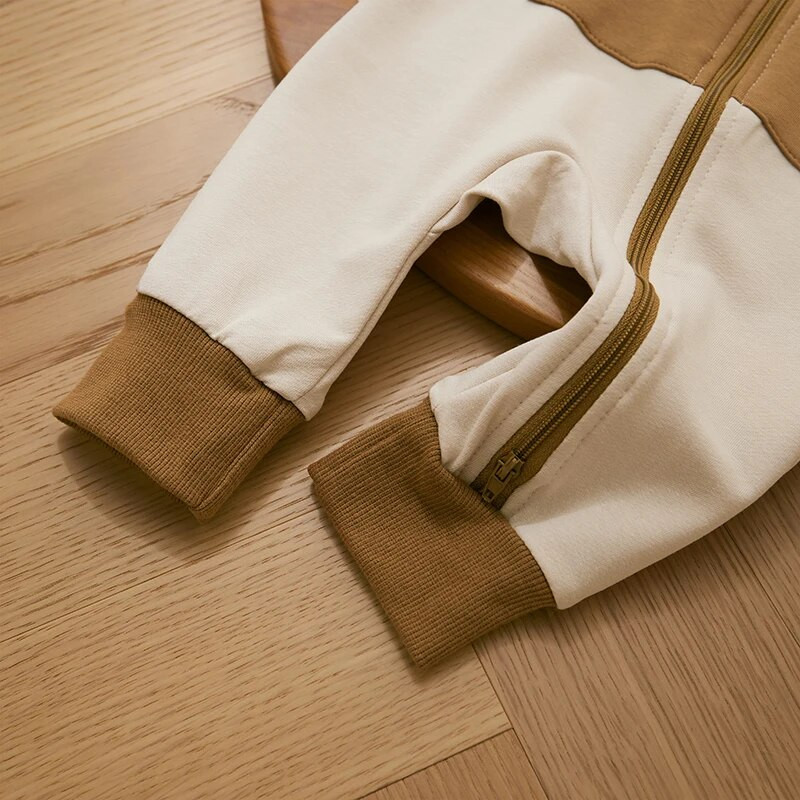 Zīdaiņu, meiteņu, zēnu, rudens, ziemas bērnu drēbes, pilna garuma kombinezons, kontrastējošas krāsas kapuci, kombinezons ar rāvējslēdzēju