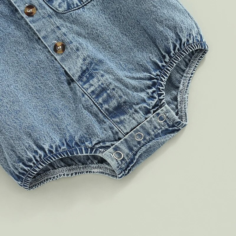 Mala djeca Dojenčad Bebe Ljetne traper hlače Odjeća za dječake Djevojčice Spušteni ovratnik Bodi s gumbima na džepu Kratki rukavi Kombinezoni