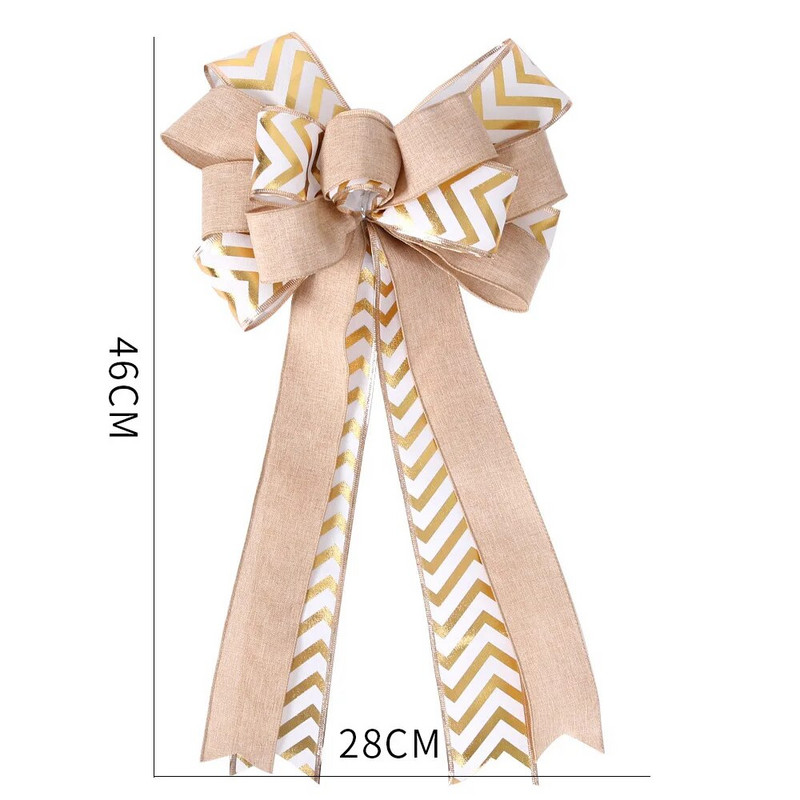 Božićno ukrašena dvostruka membrana bubnjića Utrnuli leptir čvor Božićno drvce Ukrašeno javorovo lišće Leptir čvor