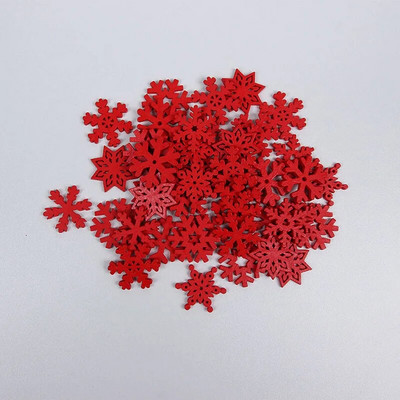 Koka amatniecības izstrādājumi, kas sajaukti ar sarkanu baltu zaļu sniegpārsliņu koka skaidām Ziemassvētku koka skaidām Radošas mājas dekorācijas