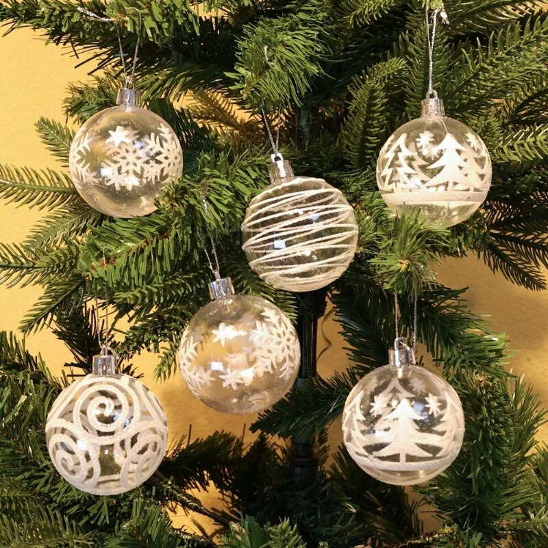 6gab./kaste Balta Ziemassvētku bumba Ziemassvētku eglītes piekarināmais kulons Plastmasas sniegpārsliņu bumbiņas Rotājumi mājām Jaungada Ziemassvētku dekorēšanai